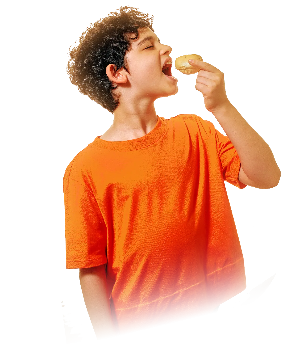Pessoa comendo Zinho Toda Hora Aviação