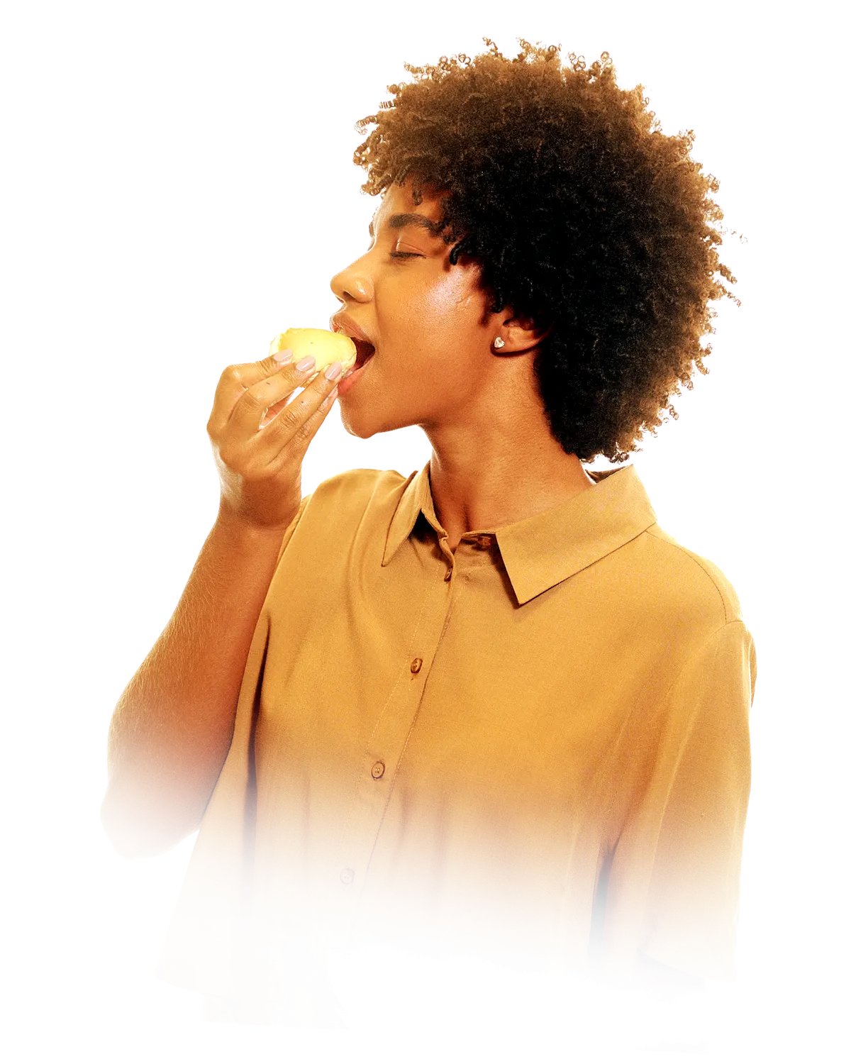 Pessoa comendo Zinho Toda Hora Moça